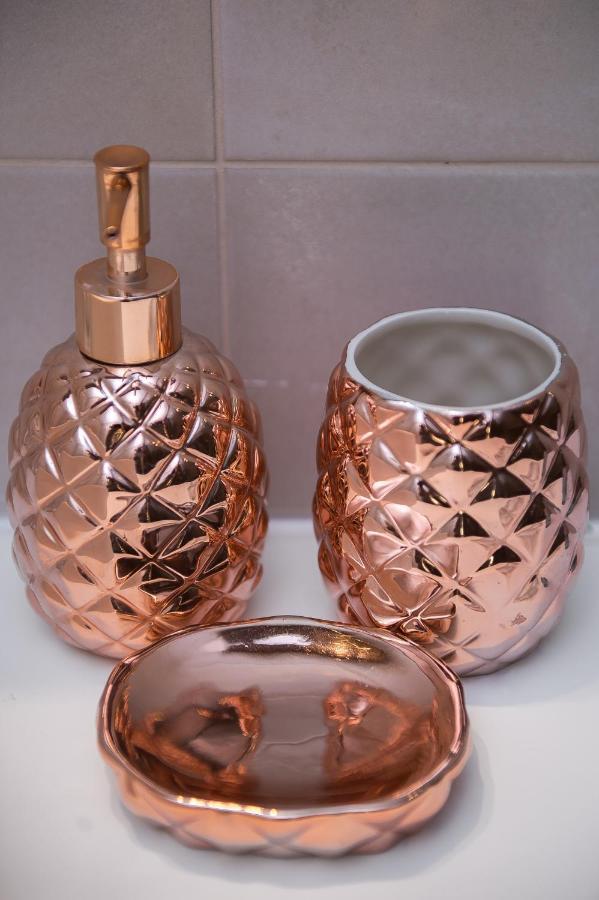 ホテル Boutique 23 Douăzeci şi Trei August エクステリア 写真