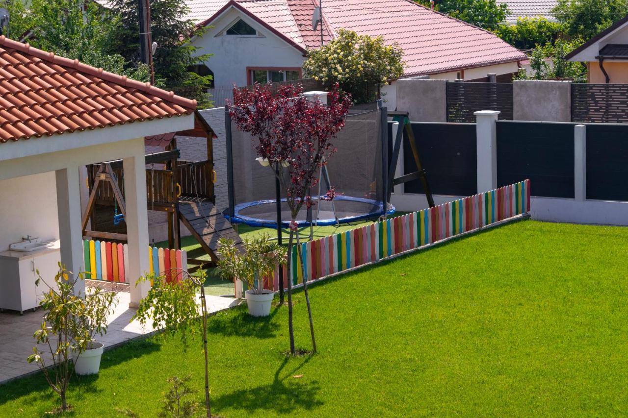 ホテル Boutique 23 Douăzeci şi Trei August エクステリア 写真